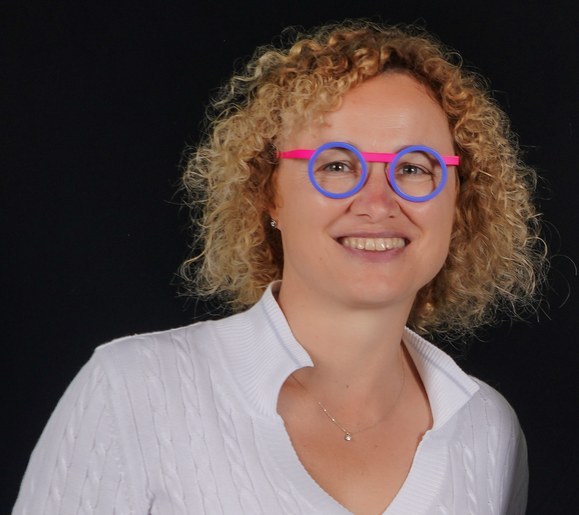 Mme Delphine Guyomard